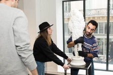 Art Dealer: job description